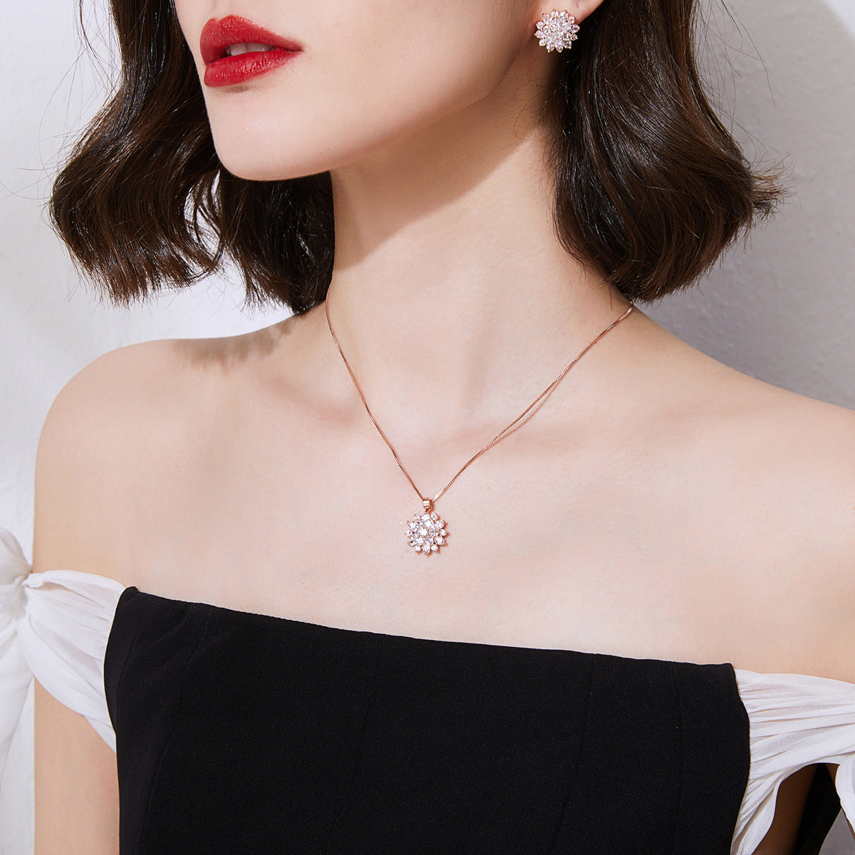 Solénne Floralis Kolye