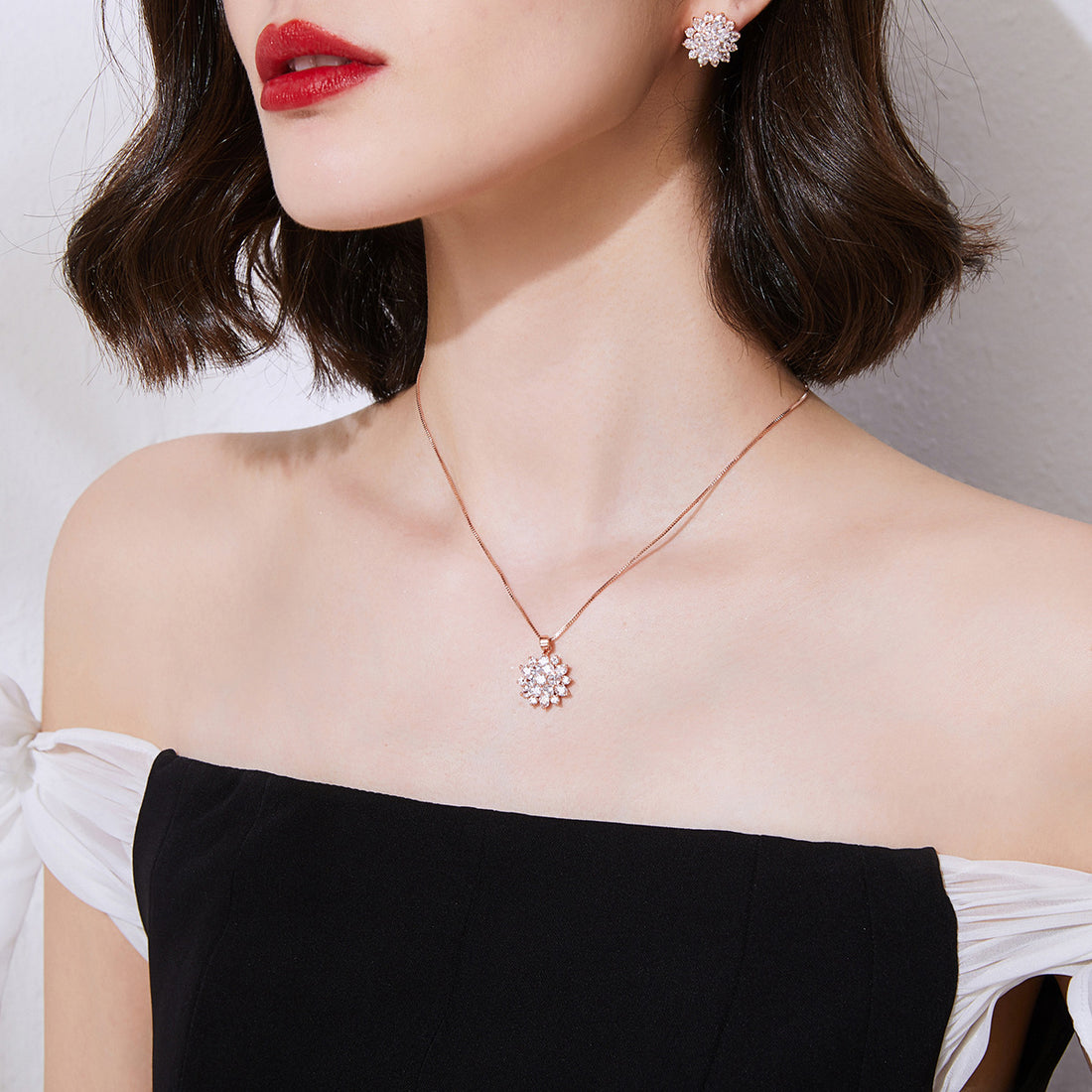 Solénne Floralis Kolye