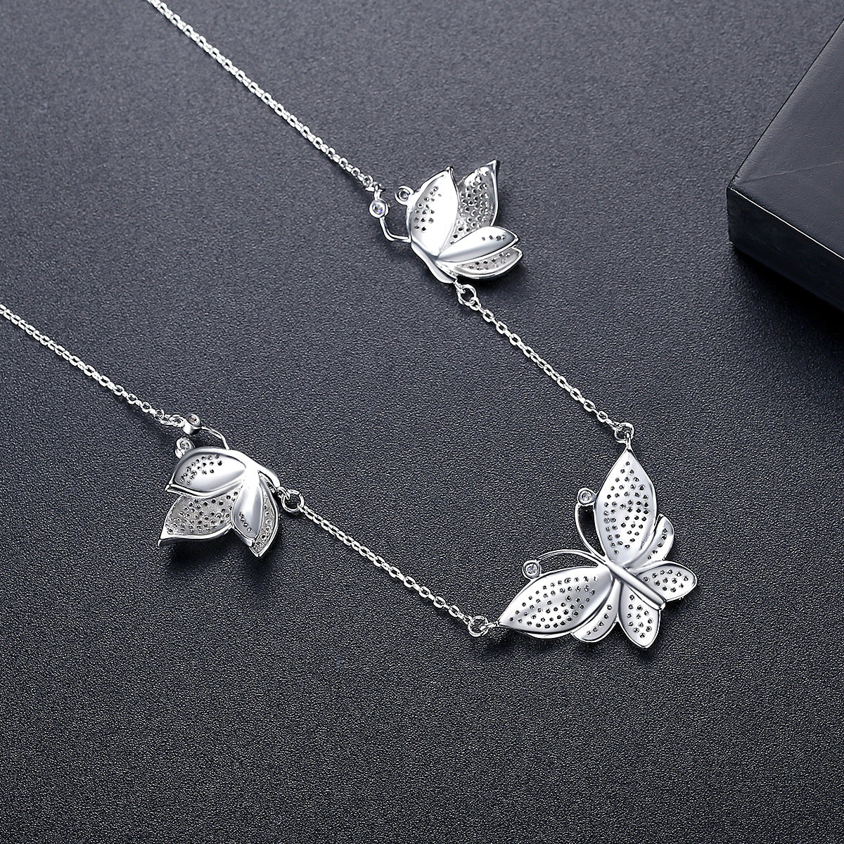 Papillonne Élégance Kolye