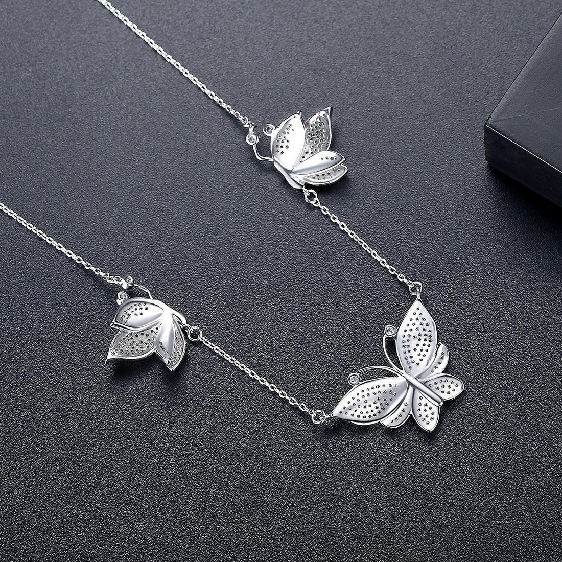 Papillonne Élégance Kolye