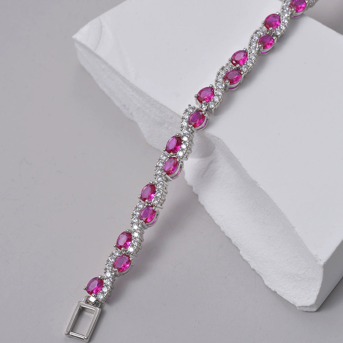 Rosavelline d’Amour Bileklik